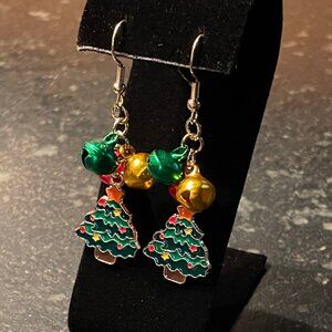 Beautiful Holiday Tree and Jingle Bells Earrings (NWOT)